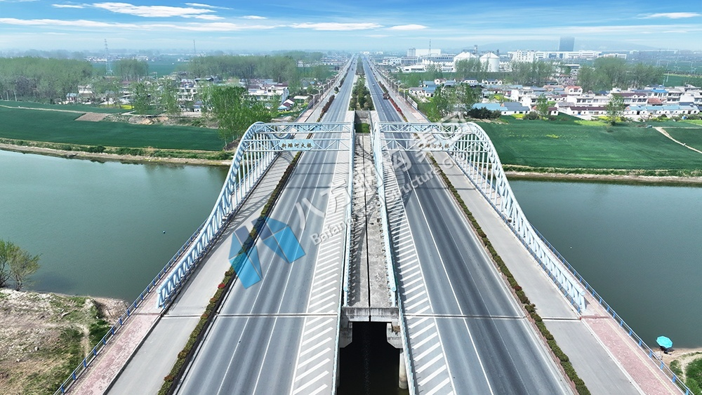 Steel truss project of XinSui River Bridge